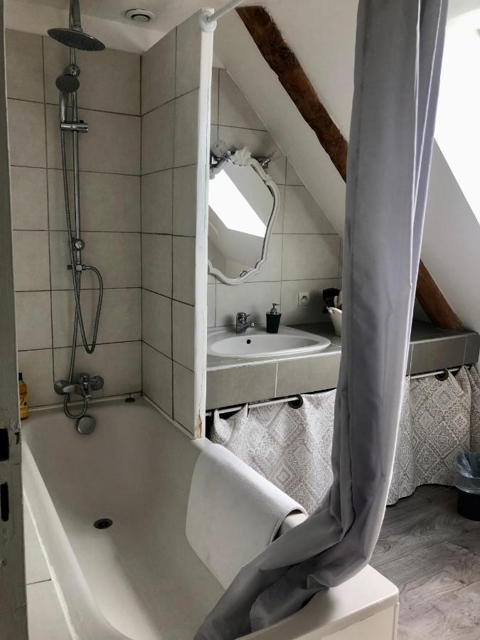 شقة Chambre Double Avec Sdb Privee Au Milieu Des Champs Teloché المظهر الخارجي الصورة