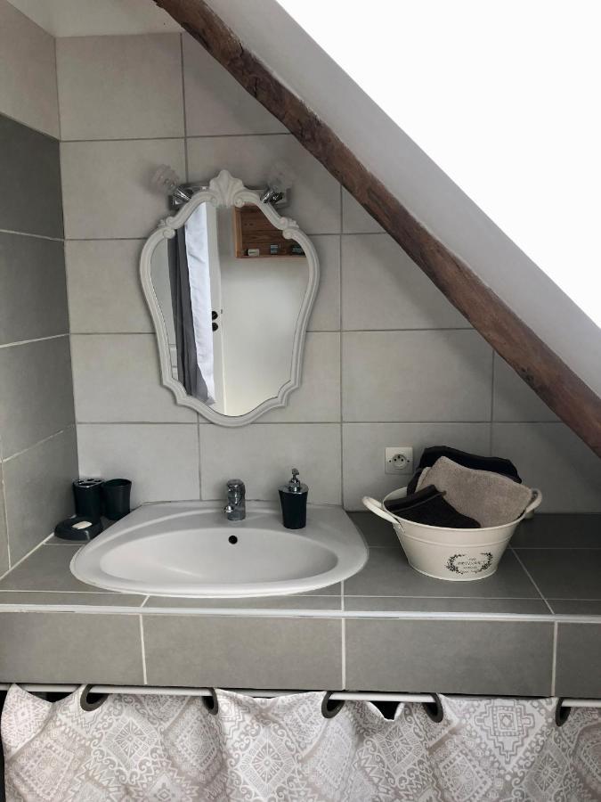 شقة Chambre Double Avec Sdb Privee Au Milieu Des Champs Teloché المظهر الخارجي الصورة